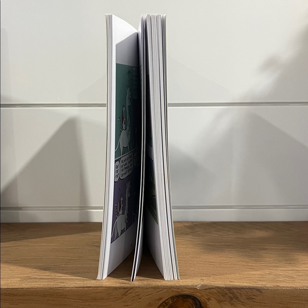 🛍️ 3 for $20 🛍️ - The Unicorn Whisperer Book by Dana Simpson Volume 10 - Picture 6 of 9
